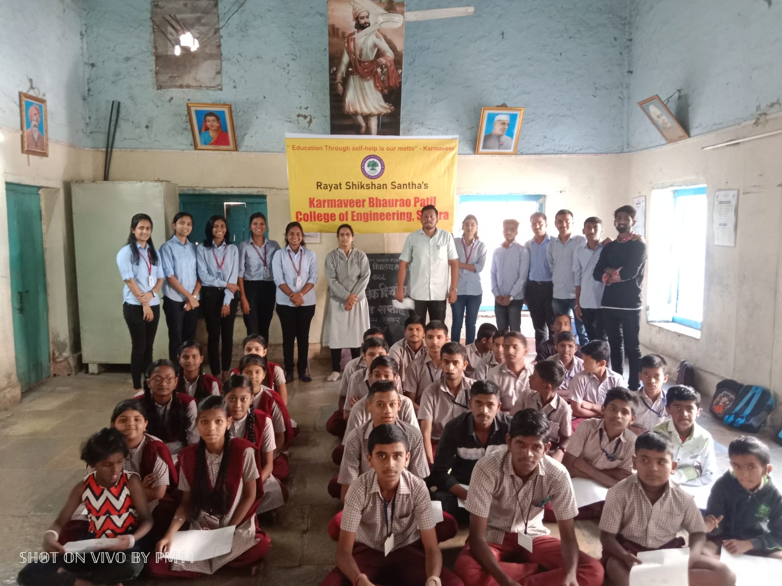Social Committee visited Mukbadhir Vidyalaya, Malhar Peth, Satara Organized by CSESA